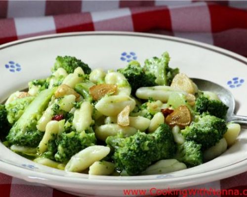Homemade Cavatelli with Broccoli